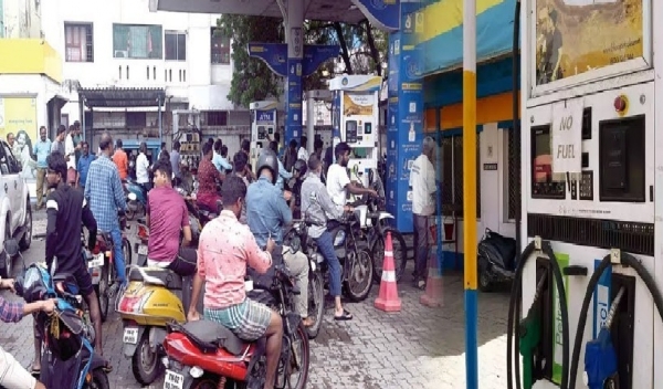 Severe Petrol Shortage in Madurai Severe Petrol Shortage in Madurai