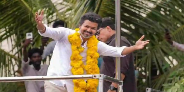 தமிழ்கத்தில் தற்போதைய நிலவரப்படி த.வெ.க 112 தொகுதிகளில் முன்னிலை