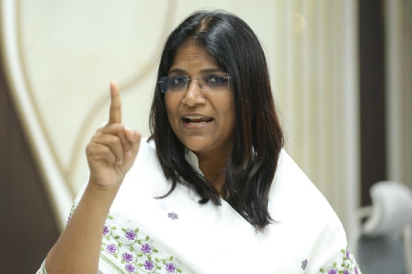 ‘சீட்டு முறை’யில் முதல்வரைத் தேர்வு செய்யும் அணுகுமுறையை காங்கிரஸ் கடைப்பிடிக்காது –  எம்.பி. ஜெபி மாதர்