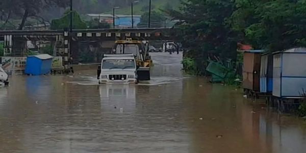 மதுரையில் இரண்டாவது நாளாக கனமழை - பெரியார் பேருந்து நிலையம், ரயில் நிலையம் சுற்றுவட்டார பகுதிகள் வெள்ளத்தில் மூழ்கி பொதுமக்கள் அவதி
