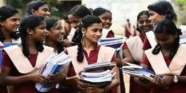 புதுச்சேரி, காரைக்காலில் 12-ம் வகுப்பில் 7390 மாணவர்கள் தேர்ச்சி