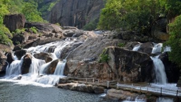 மணிமுத்தாறு அருவி மணிமுத்தாறு அருவி