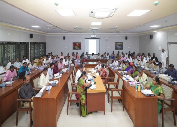 சென்னையில் இன்று கல்வி அலுவலர்கள் ஆய்வுக்கூட்டம் - அனைத்து மாவட்ட அதிகாரிகளும் பங்கேற்பு
