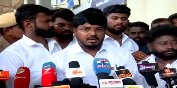 ஹைட்ரோ கார்பன் திட்டம் குறித்து கேள்வி ?- மைக்கை தட்டிவிட்டு பதிலளிக்காமல் சென்ற சுற்றுச்சூழல் துறை அமைச்சர் ராஜு