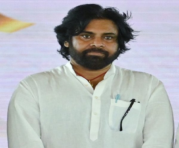திருப்பதி ஏழுமலையான் கோயிலில் பவன் கல்யாண் சுயசரிதையுடன் ரீல்ஸ் - ஜனசேனா தொண்டர்கள் மீது புகார், தேவஸ்தானம் விசாரணை