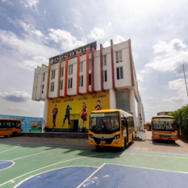 தனியார் பள்ளி தனியார் பள்ளி