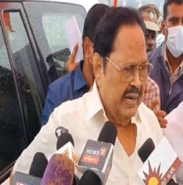 மேகதாது அணை விவகாரம் தொடர்பாக அனைத்து கட்சி கூட்டத்தை உடனே கூட்ட வேண்டும் - முன்னாள் அமைச்சர் துரைமுருகன் வலியுறுத்தல் மேகதாது அணை விவகாரம் தொடர்பாக அனைத்து கட்சி கூட்டத்தை உடனே கூட்ட வேண்டும் - முன்னாள் அமைச்சர் துரைமுருகன் வலியுறுத்தல்