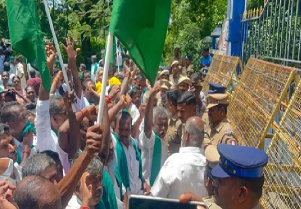 Farmers Stage Siege Protest in Tiruvarur