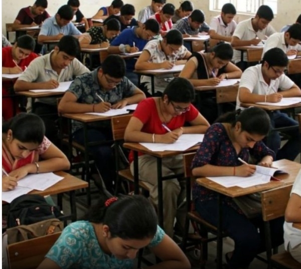 நீட் மறுதேர்வு இன்று பிற்பகல் தொடக்கம் - தென் மாவட்டங்களில் 13,480 மாணவர்கள் எழுதுகின்றனர் நீட் மறுதேர்வு இன்று பிற்பகல் தொடக்கம் - தென் மாவட்டங்களில் 13,480 மாணவர்கள் எழுதுகின்றனர்