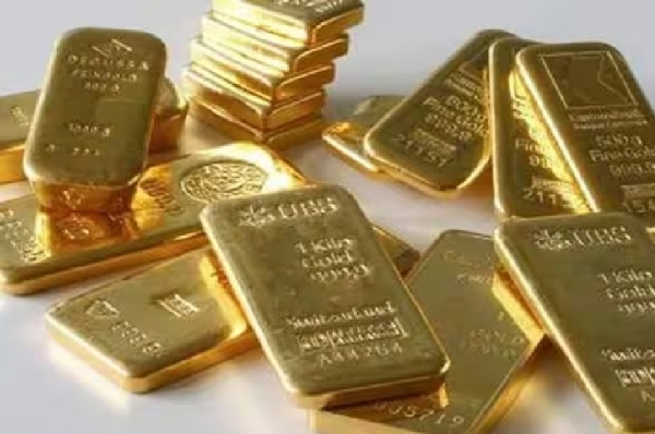 கோவையில் ரூ.10 கோடி மோசடி - குஜராத் தங்க வியாபாரிகள் இருவர் மீது போலீஸ் தீவிர வலைவீச்சு