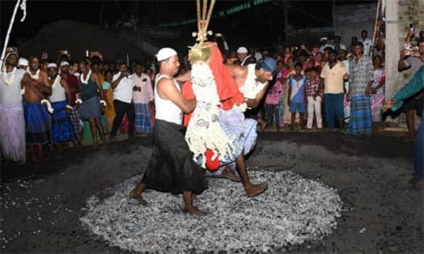 பூக்குழி திருவிழா