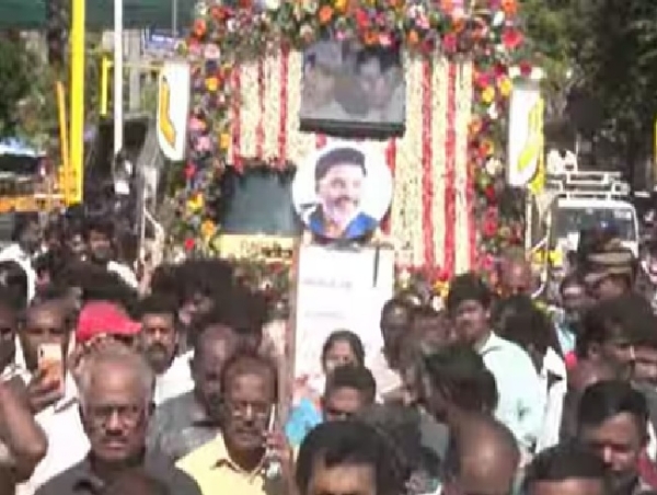 மறைந்த மூத்த இயக்குநர் பாக்யராஜின் இறுதி ஊர்வலம் தொடக்கம்