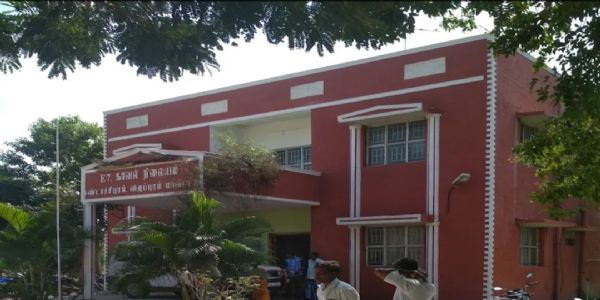 பல கோடி ரூபாய் மதிப்பிலான கருப்பு கிரானைட் கற்கள் கடத்தல் - நடவடிக்கை எடுக்க கோரி புகார்