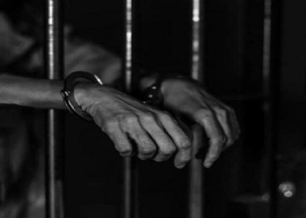 காவல் நிலையத்தில் இருந்து தப்பிய விசாரணை கைதி கைது