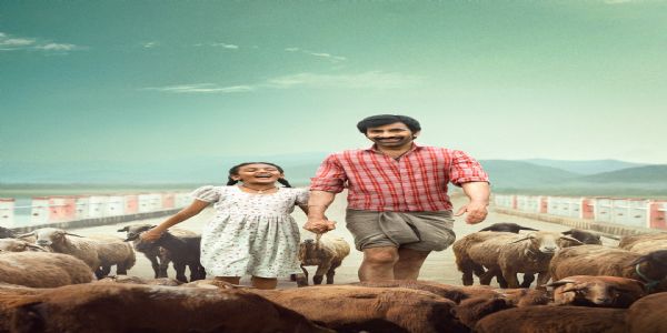 மாஸ் மகாராஜா ரவி தேஜாவின் ‘இருமுடி கட்டு’ விஷுவல் கிளிம்ப்ஸ் ரசிகர்களின் இதயங்களை வென்றது!