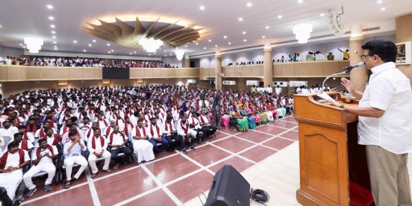 இளைஞர்களை கொள்கை அரசியலுக்கு ஈர்க்க வேண்டும் - திமுக செய்தித் தொடர்பாளர்களுடன் ஸ்டாலின் ஆலோசனை