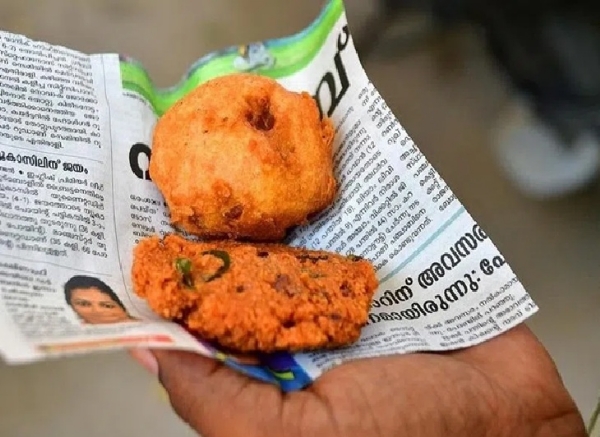 Food packets wrapped in newspaper pose a health risk Food packets wrapped in newspaper pose a health risk