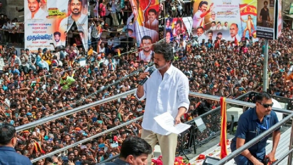 கரூர் கூட்ட நெரிசலில் பாதிக்கப்பட்ட குடும்பங்களுக்கு அரசு பணி வழங்குவதை எதிர்த்து மனுக்கள் - நீதிமன்றத்தில் இன்று விசாரணை கரூர் கூட்ட நெரிசலில் பாதிக்கப்பட்ட குடும்பங்களுக்கு அரசு பணி வழங்குவதை எதிர்த்து மனுக்கள் - நீதிமன்றத்தில் இன்று விசாரணை