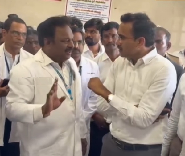 கரூர் அரசு மருத்துவக் கல்லூரி மருத்துவமனையில் அமைச்சர் அருண்ராஜ் திடீர் ஆய்வு கரூர் அரசு மருத்துவக் கல்லூரி மருத்துவமனையில் அமைச்சர் அருண்ராஜ் திடீர் ஆய்வு