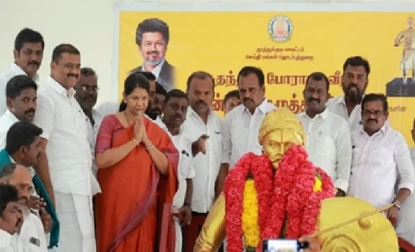 Vehicle stopped – MP Kanimozhi