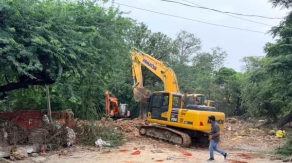 Illegal place of worship built on encroached land removed Illegal place of worship built on encroached land removed