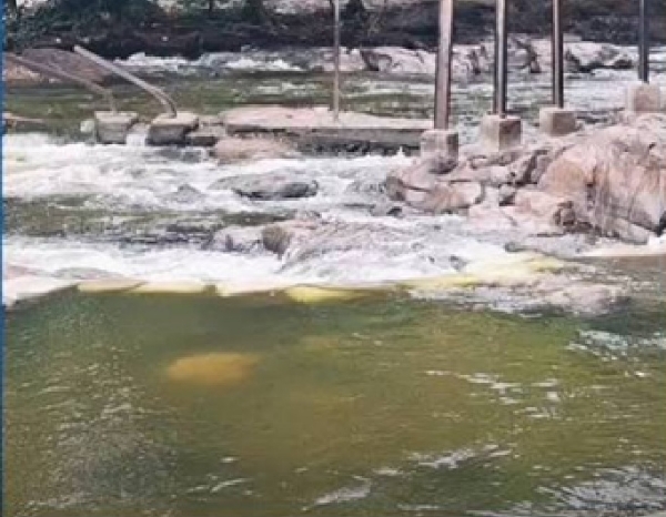Water inflow in the Hogenakkal Water inflow in the Hogenakkal