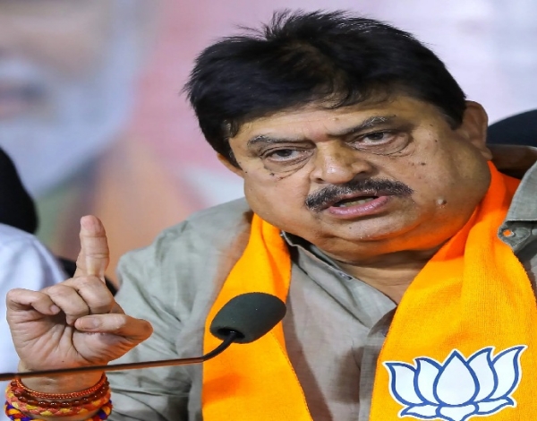 தன்னால் தான் விமான நிலையம் வந்தது என்று முதல்வர் ரேவந்த் ரெட்டி பெருமை கோருவது தவறு - தெலங்கானா பாஜக விமர்சனம் தன்னால் தான் விமான நிலையம் வந்தது என்று முதல்வர் ரேவந்த் ரெட்டி பெருமை கோருவது தவறு - தெலங்கானா பாஜக விமர்சனம்