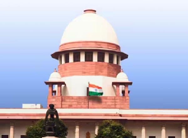 மும்மொழிக் கொள்கையை 9ஆம் வகுப்பில் திணிக்க வேண்டாம் - மத்திய அரசுக்கு உச்ச நீதிமன்றம் அறிவுரை மும்மொழிக் கொள்கையை 9ஆம் வகுப்பில் திணிக்க வேண்டாம் - மத்திய அரசுக்கு உச்ச நீதிமன்றம் அறிவுரை