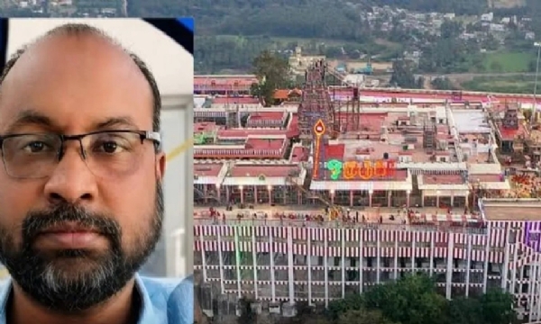 பழனி கோயில் ரூ.100 கோடி நில மோசடி வழக்கு: சார் பதிவாளர் வீட்டில் சிபிசிஐடி அதிரடி சோதனை பழனி கோயில் ரூ.100 கோடி நில மோசடி வழக்கு: சார் பதிவாளர் வீட்டில் சிபிசிஐடி அதிரடி சோதனை