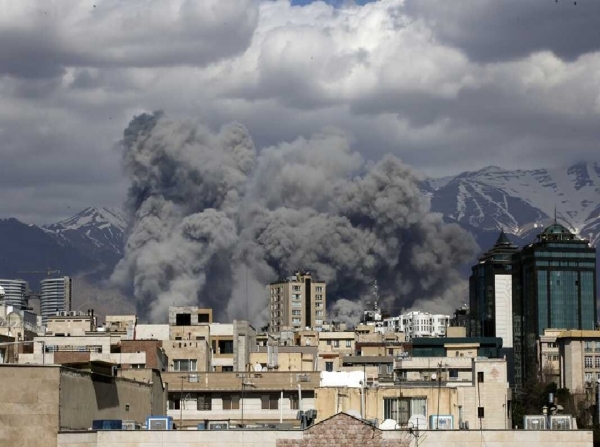 US retaliatory airstrike on Iran – War tensions reach a peak. US retaliatory airstrike on Iran – War tensions reach a peak.