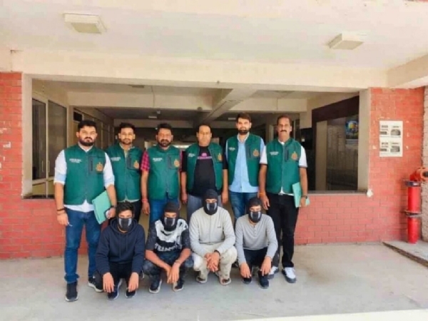 டெல்லியில் பயங்கரவாத தாக்குதலுக்கு சதி - ஐஎஸ்ஐ தொகுதியைச் சேர்ந்த 4 பேர் கைது, ஆயுதங்கள் பறிமுதல் டெல்லியில் பயங்கரவாத தாக்குதலுக்கு சதி - ஐஎஸ்ஐ தொகுதியைச் சேர்ந்த 4 பேர் கைது, ஆயுதங்கள் பறிமுதல்