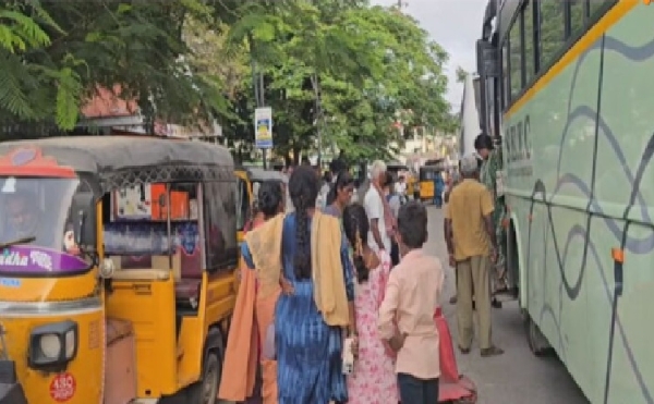கன்னட அமைப்பினர் இன்று போராட்டம் : தமிழக - கர்நாடக எல்லையில் பதற்றம் கன்னட அமைப்பினர் இன்று போராட்டம் : தமிழக - கர்நாடக எல்லையில் பதற்றம்