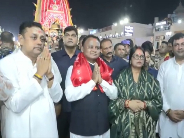 Odisha Chief Minister Mohan Charan Majhi offers prayers