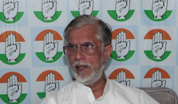 Pawan Khera hits back at Pralhad Joshi Pawan Khera hits back at Pralhad Joshi