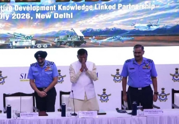 கடந்த பத்தாண்டுகளில் இந்தியாவின் பாதுகாப்பு உற்பத்தித் துறையில் குறிப்பிடத்தக்க முன்னேற்றம் ஏற்பட்டுள்ளது - ஏர் மார்ஷல் சஞ்சீவ் குராதியா கடந்த பத்தாண்டுகளில் இந்தியாவின் பாதுகாப்பு உற்பத்தித் துறையில் குறிப்பிடத்தக்க முன்னேற்றம் ஏற்பட்டுள்ளது - ஏர் மார்ஷல் சஞ்சீவ் குராதியா