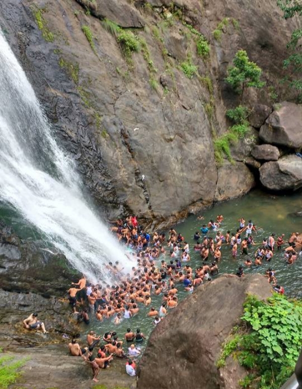 Palaruvi Water Falls Palaruvi Water Falls