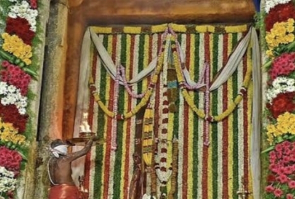 பதினெட்டாம் படி கருப்பு பதினெட்டாம் படி கருப்பு