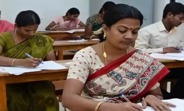 தமிழகத்தில் ஆசிரியர் தகுதித் தேர்வு இன்று தொடக்கம் - 2.29 லட்சம் பேர் பங்கேற்பு தமிழகத்தில் ஆசிரியர் தகுதித் தேர்வு இன்று தொடக்கம் - 2.29 லட்சம் பேர் பங்கேற்பு