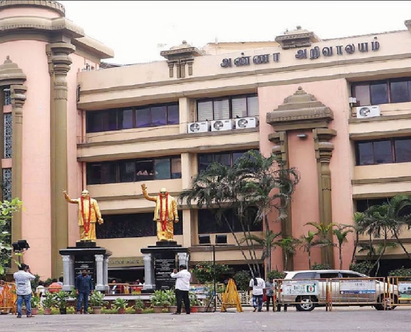 திமுக மறுசீரமைப்பு - அண்ணா அறிவாலயத்தில் முன்னாள் அமைச்சர்கள் பங்கேற்புடன் முக்கிய ஆலோசனை திமுக மறுசீரமைப்பு - அண்ணா அறிவாலயத்தில் முன்னாள் அமைச்சர்கள் பங்கேற்புடன் முக்கிய ஆலோசனை