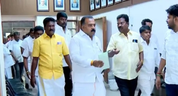தமிழகம் முழுவதும் ஜூலை 15 ஆம் தேதி பெருந்தலைவர் காமராஜரின் பிறந்தநாளில் ஊழல் ஒழிப்பு பிரச்சார இயக்கம் - தமிழக காங்கிரஸ் அறிவிப்பு தமிழகம் முழுவதும் ஜூலை 15 ஆம் தேதி பெருந்தலைவர் காமராஜரின் பிறந்தநாளில் ஊழல் ஒழிப்பு பிரச்சார இயக்கம் - தமிழக காங்கிரஸ் அறிவிப்பு