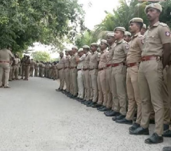 ஊர்க்காவல் படையினர் இன்று முற்றுகைப் போராட்டம் - சென்னை தலைமைச் செயலகத்தில் பலத்த போலீஸ் பாதுகாப்பு ஊர்க்காவல் படையினர் இன்று முற்றுகைப் போராட்டம் - சென்னை தலைமைச் செயலகத்தில் பலத்த போலீஸ் பாதுகாப்பு