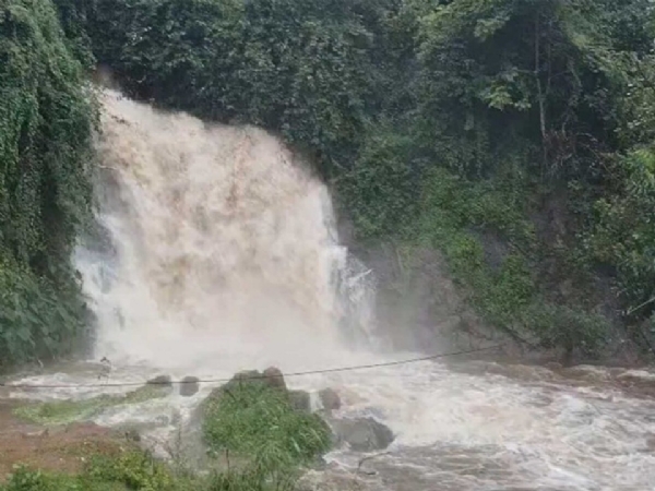 கேரளா இடுக்கியில் தொடர் நிலச்சரிவு - ஒருவர் உயிரிழப்பு, ஒருவர் மண்ணில் புதையுண்டதாக தகவல்