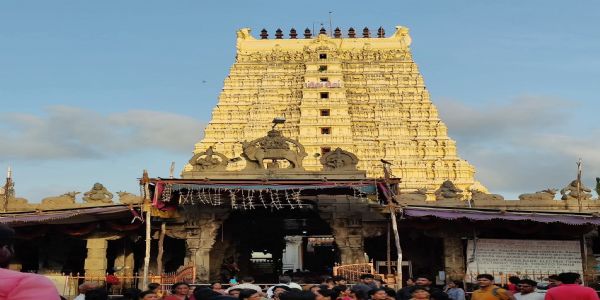 ஆடி அமாவாசையை முன்னிட்டு நாளை ராமேஸ்வரம் திருக்கோயில் கட்டண தரிசனம் ரத்து
