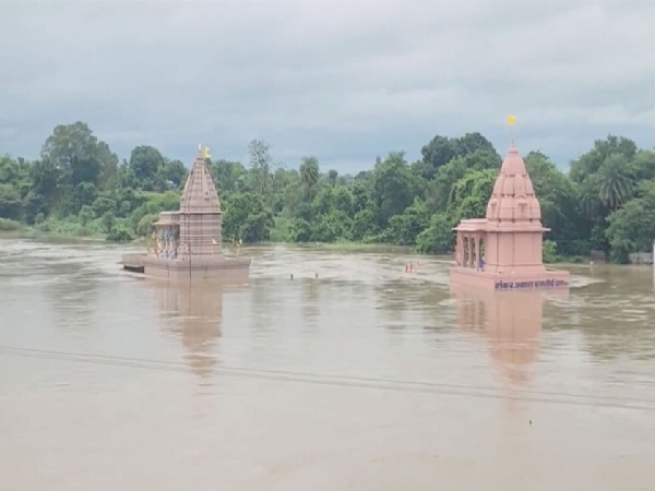 Water level in Betwa River rises by 12 feet due to heavy rains