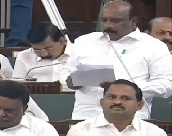 கர்நாடகாவில் மூன்று அப்பாவித் தமிழர்கள் சுட்டுக் கொலை - சட்டப்பேரவையில் திமுக எம்.எல்.ஏ. மனோஜ் பாண்டியன் ஆவேச உரை கர்நாடகாவில் மூன்று அப்பாவித் தமிழர்கள் சுட்டுக் கொலை - சட்டப்பேரவையில் திமுக எம்.எல்.ஏ. மனோஜ் பாண்டியன் ஆவேச உரை