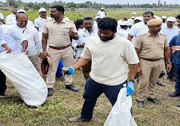 அண்ணாமலை தலைமையில் ‘வி த லீடர்ஸ்’ இயக்கம் சார்பில் கடற்கரை தூய்மைப் பணி தொடக்கம் அண்ணாமலை தலைமையில் ‘வி த லீடர்ஸ்’ இயக்கம் சார்பில் கடற்கரை தூய்மைப் பணி தொடக்கம்