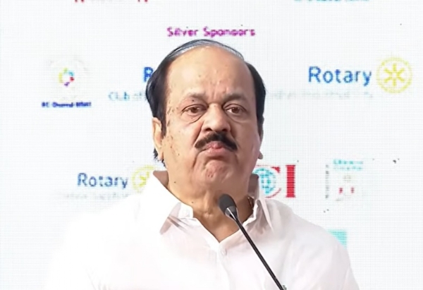சட்டியில் ஒன்றுமில்லை, மாநிலம் கடனில் உள்ளது - சபாநாயகர் ஜே.சி.டி. பிரபாகர் சட்டியில் ஒன்றுமில்லை, மாநிலம் கடனில் உள்ளது - சபாநாயகர் ஜே.சி.டி. பிரபாகர்