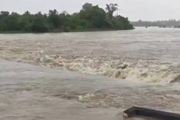 flooded kaveri river navsari flooded kaveri river navsari