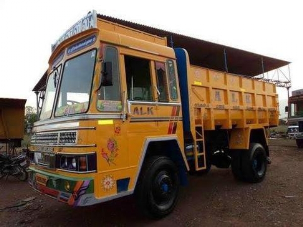லாரி லாரி