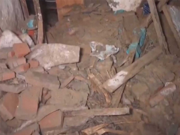 Couple killed after house roof collapses near Delhi Couple killed after house roof collapses near Delhi